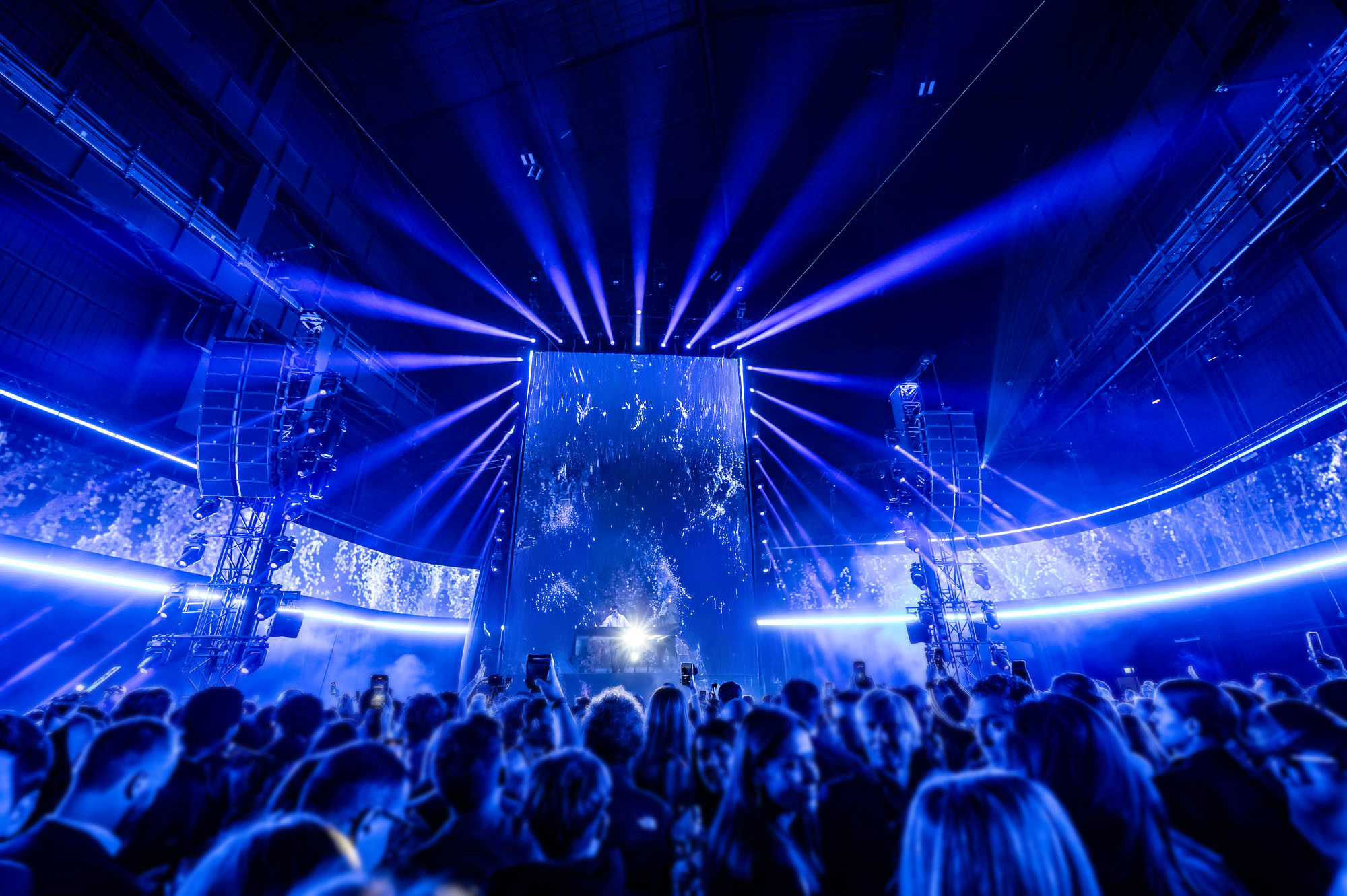 CURIOUS X MILAN, OKT 2025